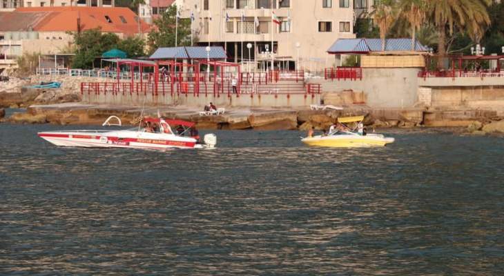 الدفاع المدني: سحب زورق سياحي معطل من خليج جونية إلى ميناء الأكوا مارينا