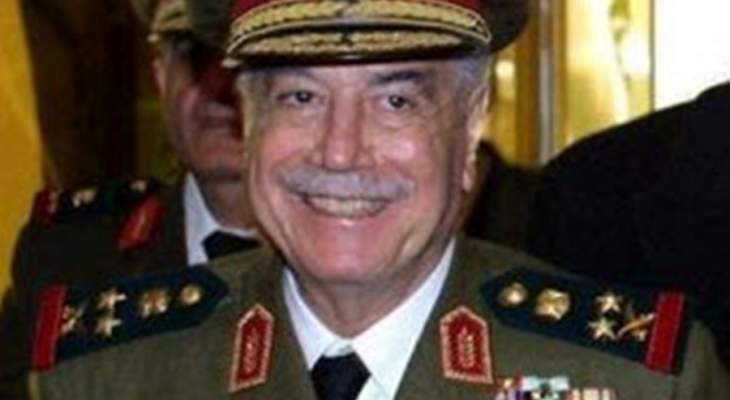 وفاة وزير الدفاع السوري الأسبق العماد مصطفى طلاس سريريا في باريس 