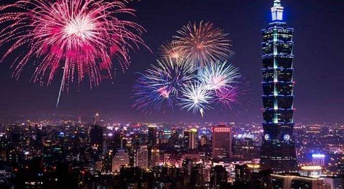سلطات تايوان تستقبل العام الجديد بإطلاق 16 ألف لعبة نارية