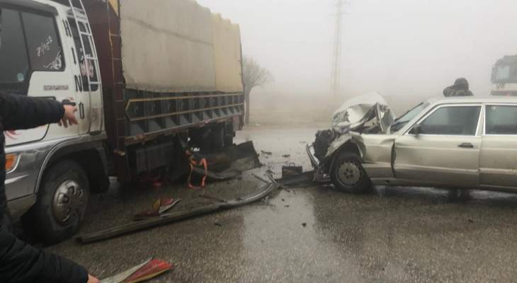 النشرة: جريح بحادث سير على طريق الهرمل