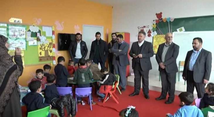 فياض جال برفقة رئيس اتحاد بلديات جبل عامل على المدارس الرسمية بالمنطقة