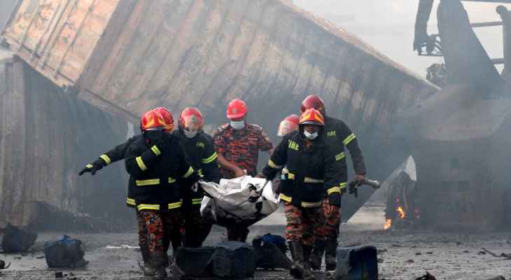 ارتفاع حصيلة القتلى إلى 49 شخصا في الحريق الهائل الذي اندلع في مستودع حاويات في بنغلادش