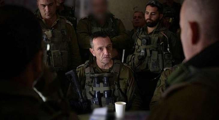 هآرتس: هليفي وضباط كبار في الجيش الاسرائيلي يهددون حزب الله للتغطية على فشلهم في غزة