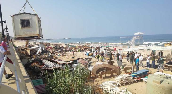 محافظ بيروت يأمر بإزالة منشأت مخالفة عن الشاطئ الشعبي في الرملة البيضاء