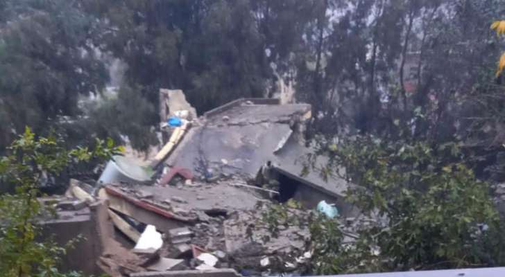 الطيران الحربي الإسرائيلي استهدف أحد المنازل الخالية في بلدة كفركلا ودمره بالكامل
