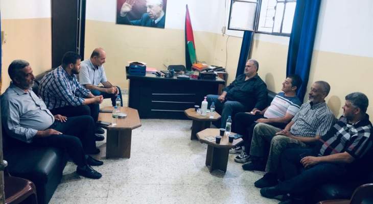 حماس تجول على الفصائل الفلسطينية والإسلامية في مخيم عين الحلوة بعد زيارة هنية