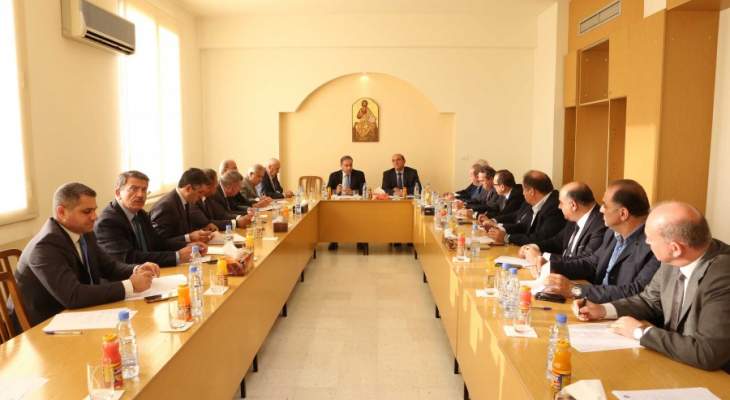 المجلس الأعلى للكاثوليك: تعيين مدير سني في لبنانية زحلة يخل بالميثاق 