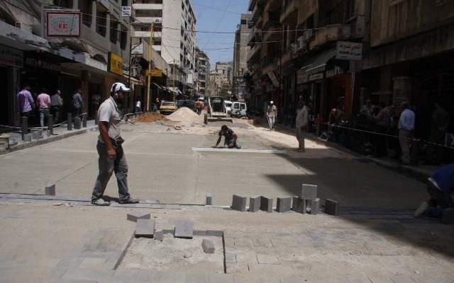 حمد تفقد تبليط شارع الأوزاعي ضمن مشروع يهدف الى تحويله الى شارع نموذجي