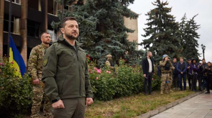 زيلينسكي زار مدينة إيزيوم الرئيسية في شرق أوكرانيا بعد استعادها من القوات الروسية