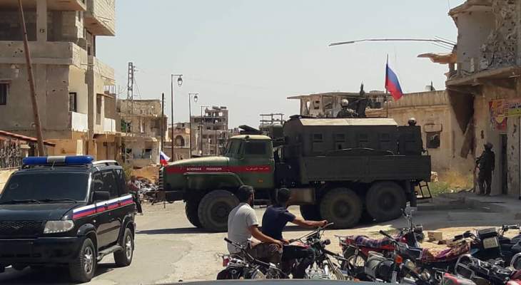 النشرة: بدء تنفيذ الهدنة بمحافظة درعا حيث بدأت القوى الأمنية بالدخول لأحياء درعا البلد