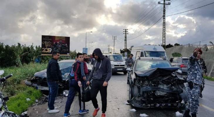 النشرة: حادث سير مروع على طريق عام صور الناقورة أدى الى سقوط 4 جرحى