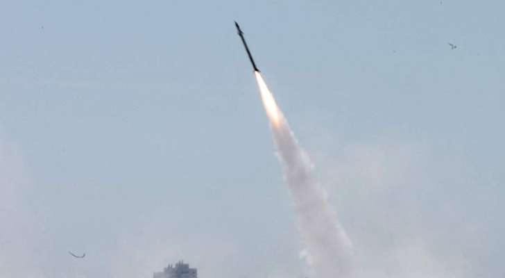 وسائل إعلام إسرائيلية: إطلاق 12 صاروخا من جنوب لبنان باتجاه الجليل الأعلى وجبل الشيخ
