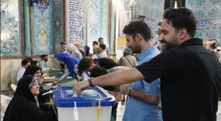 إغلاق مراكز الاقتراع بالانتخابات الرئاسية في إيران وبدء عملية فرز الأصوات