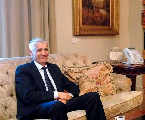 السفير الجزائري للنشرة: بوتفليقة بصحة جيدة والأنباء التي تتحدث عن وفاته مغرضة