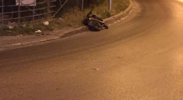 النشرة: سقوط جريح نتيحة تدهور دراجته على طريق الخيام  