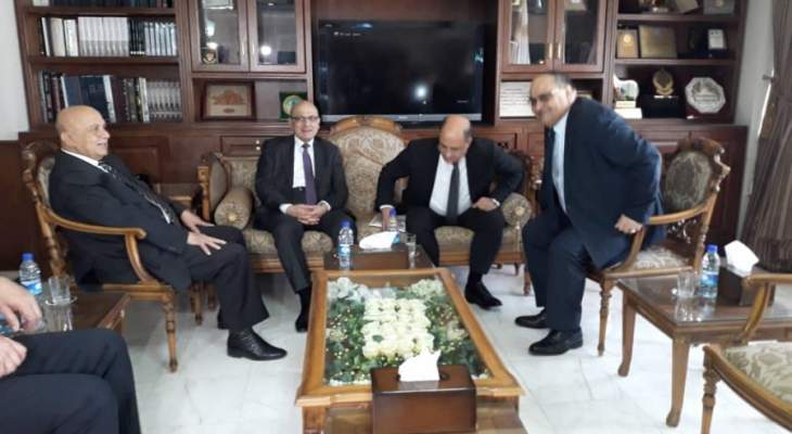 بدء اجتماع اللجنة الفنية الزراعية المشتركة بين لبنان وسوريا