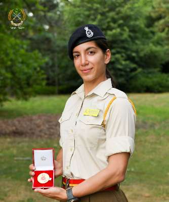 تلميذ ضابط لبنانية نالت جائزة الملك حسين من أكاديمية "ساندهيرست" البريطانية