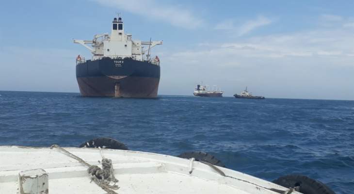 موقع Tank Tracker لتعقب السفن: السفينة التي احترقت في ميناء اللاذقية هي ناقلة نفط إيرانية