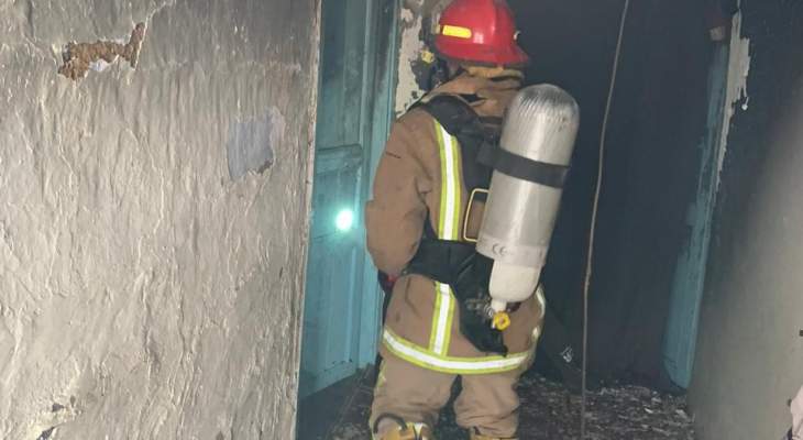 الدفاع المدني أخمد حريقا شب في احد المنازل في بلدة قب الياس 