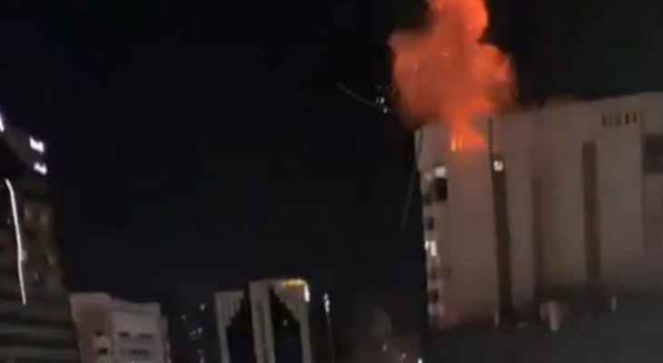 "وام": هيئة أبوظبي للدفاع المدني سيطرت على حريق ناتج عن انفجار أسطوانة غاز في بناية بالمدينة
