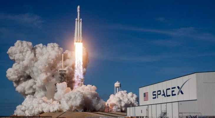 "سبيس إكس" الأميركية تطلق 52 قمرا جديدا من ستارلينك إلى الفضاء