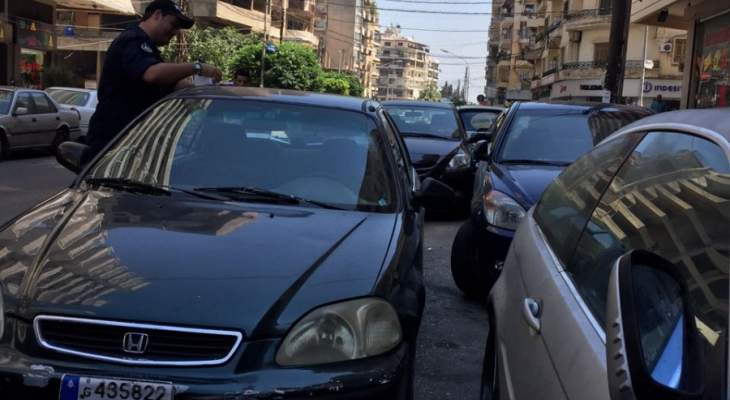 شرطة بلدية طرابلس سطرت محاضر ضبط بحق السيارات المركونة بطريقة مخالفة