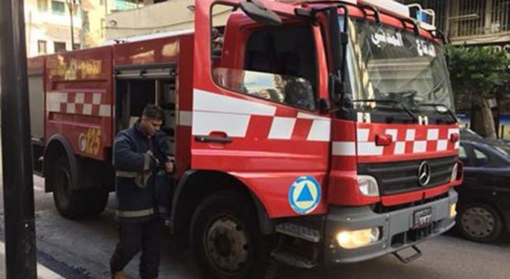 الدفاع المدني:إخماد حريق داخل شقة سكنية في الملا ببيروت والأضرار مادية