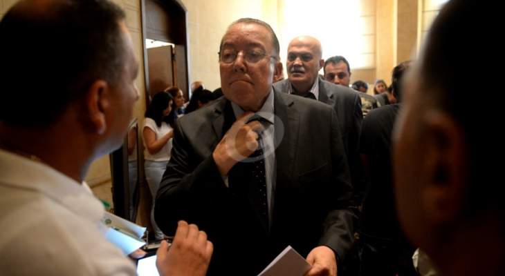 وزير البيئة محمد المشنوق: انا في الوزارة وما يحصل هو اقتحام 