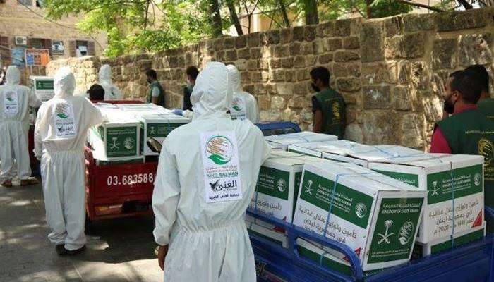 مركز الملك سلمان يبدأ بتوزيع 26 ألف سلة غذائية بالتعاون مع جمعية الغنى