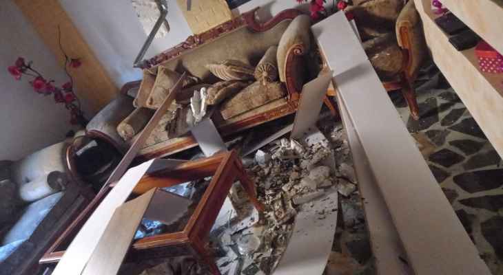 "النشرة": نجاة عائلة من مخيم البرج الشمالي من الموت بعد انهيار أجزاء من سقف منزلها