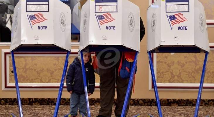 مشاكل في آلات التصويت تمنع بعض الأميركيين من الإدلاء بأصواتهم في 12 ولاية