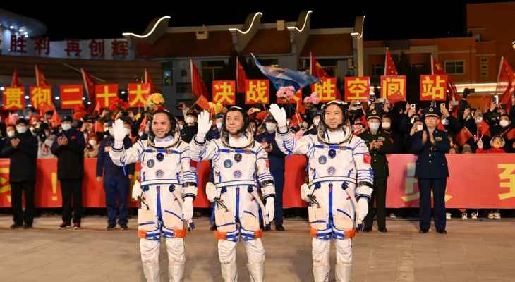 3 رواد فضاء صينيين وصلوا إلى محطة الفضاء "تيانغونغ" بأول عملية نقل صينية لطاقم في المدار