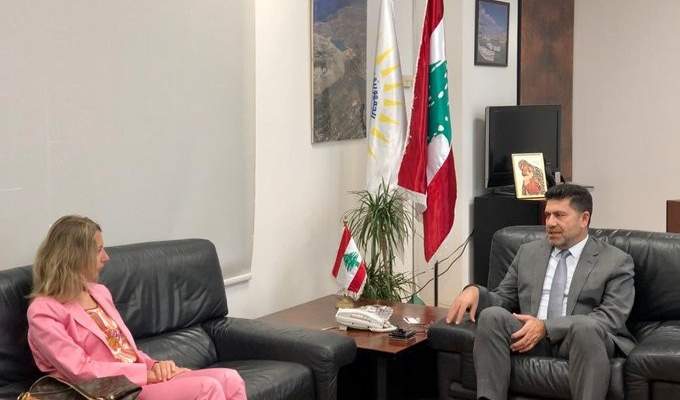 غجر عرض مع سفيرة إيطاليا الملفات المتعلقة بالكهرباء والمياه والغاز