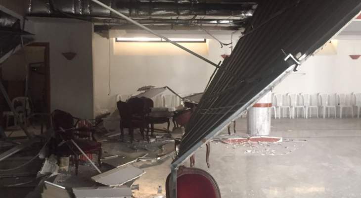 LBC: سقوط السقف الاصطناعي في صالة كنيسة مار مخايل في الشياح