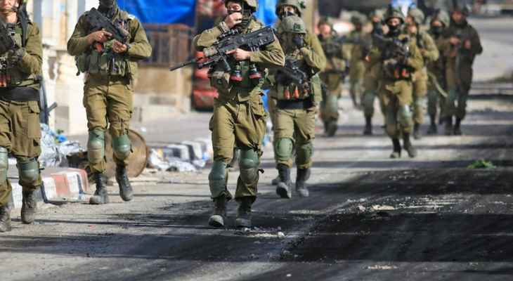 "وفا": القوات الإسرائيلية اعتقلت 3 فلسطينيين من حوسان غرب بيت لحم
