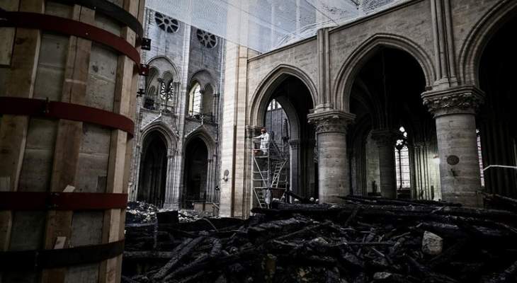 إحياء أول قداس في كاتدرائية نوتردام باريس بعد شهرين على الحريق