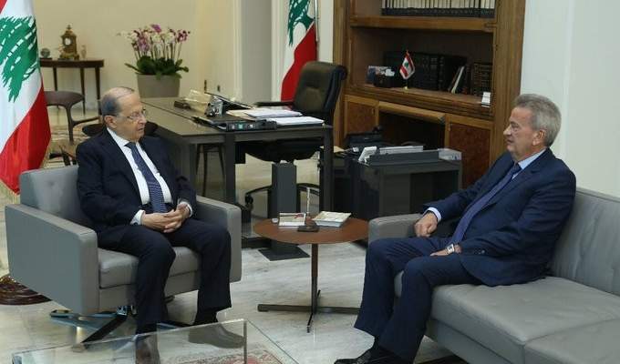 الرئيس عون عرض مع رياض سلامة الاوضاع النقدية في لبنان