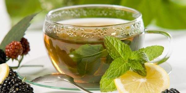 الشاي الأخضر يقاوم الشيخوخة