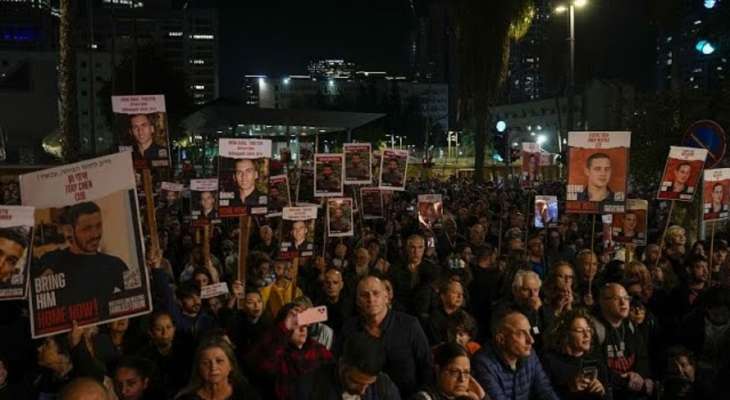 آلاف الإسرائيليين يطالبون أمام الكنيست بتحرير الاسرى في غزة