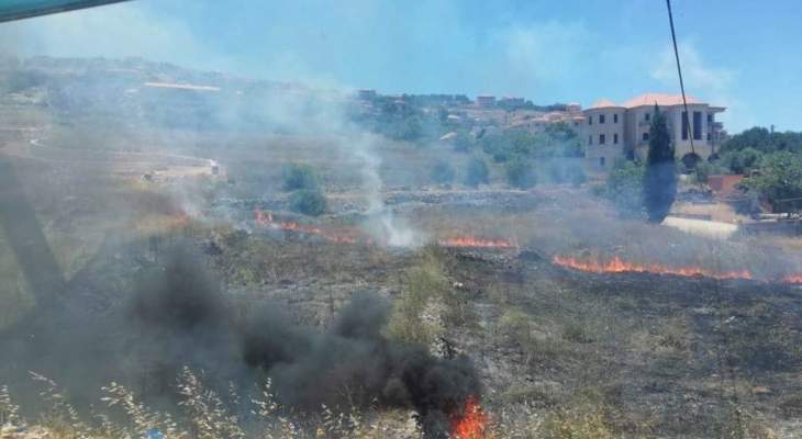 الدفاع المدني: إخماد 3 حرائق أعشاب يابسة في زحلة وبيت جبيل