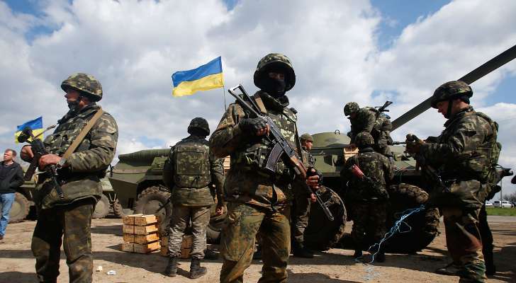 "بلومبرغ": واشنطن مستعدة لدعم أوكرانيا ماليًا بـ1.5 مليار دولار شهريًا طوال الحرب مع روسيا