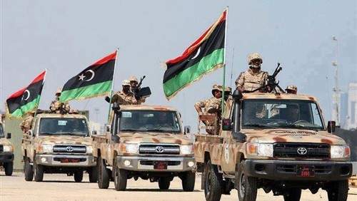 الجيش الليبي قصف قاعدة معيتيقة الجوية في طرابلس