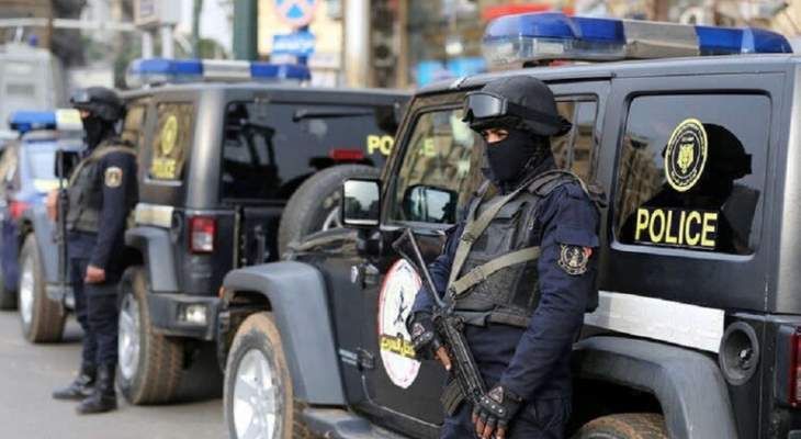 رويترز: السلطات المصرية ألقت القبض على اثنين من أعضاء منظمة حقوقية