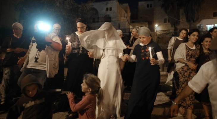 معاريف: زواج يهودي في مستوطنة &quot;عمونة&quot; تحديا لقرار إسرائيل تفكيكها