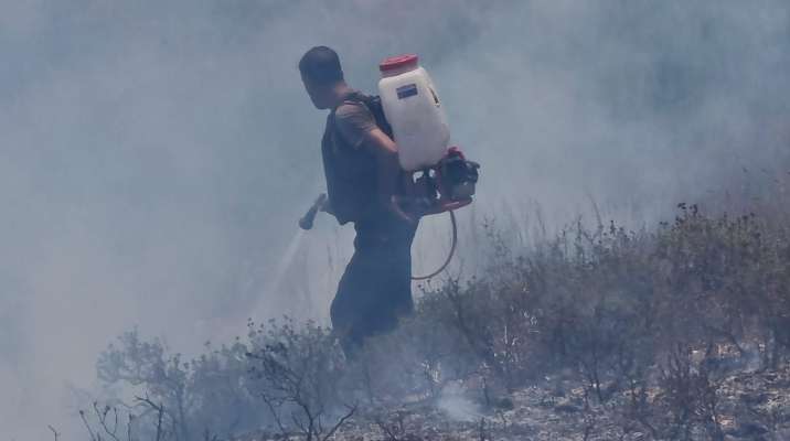 الدفاع المدني: إخماد حريق أعشاب وأشجار جراء القصف الاسرائيلي في عديسة