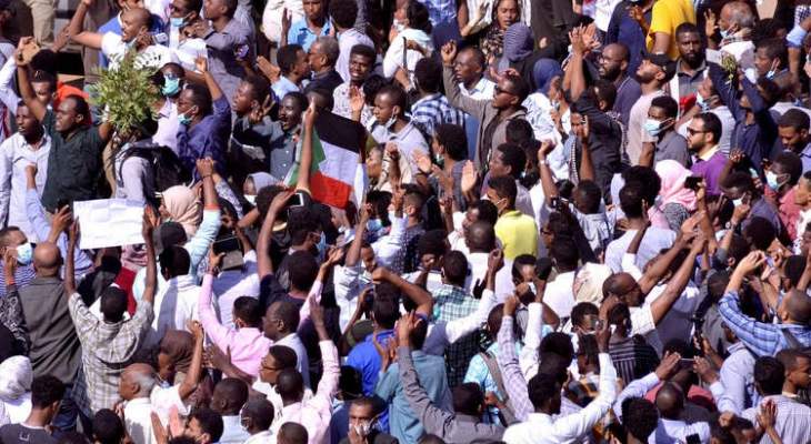 المجلس العسكري السوداني دعا المواطنين للتعاون لوقف حالات التفلت والفوضى