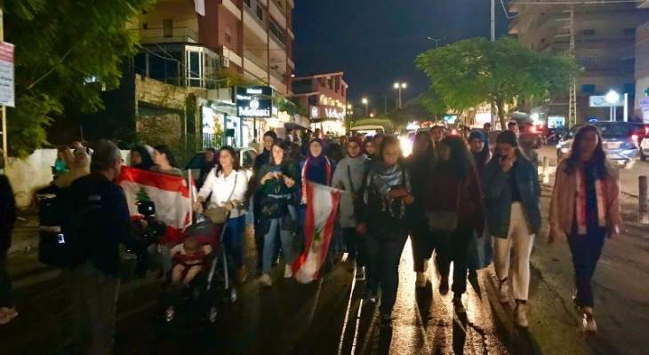 مسيرة نسائية في صيدا: رفضا للحرب والفساد والتفرقة والتخويف