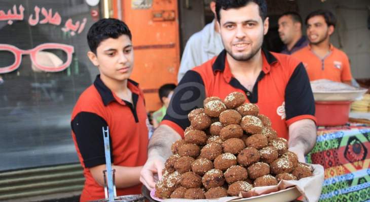 أكلات شعبية تُزين موائد رمضان في غزّة 
