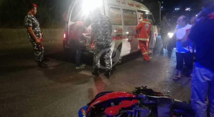 &quot;النشرة&quot;: نقل مواطنة الى المستشفى بعد أن صدمتها سيارة على طريق مرجعيون