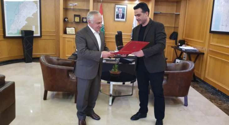 وزير الأشغال أبلغ سفير أرمينيا الموافقة على فتح خط جوي بين لبنان وأرمينيا